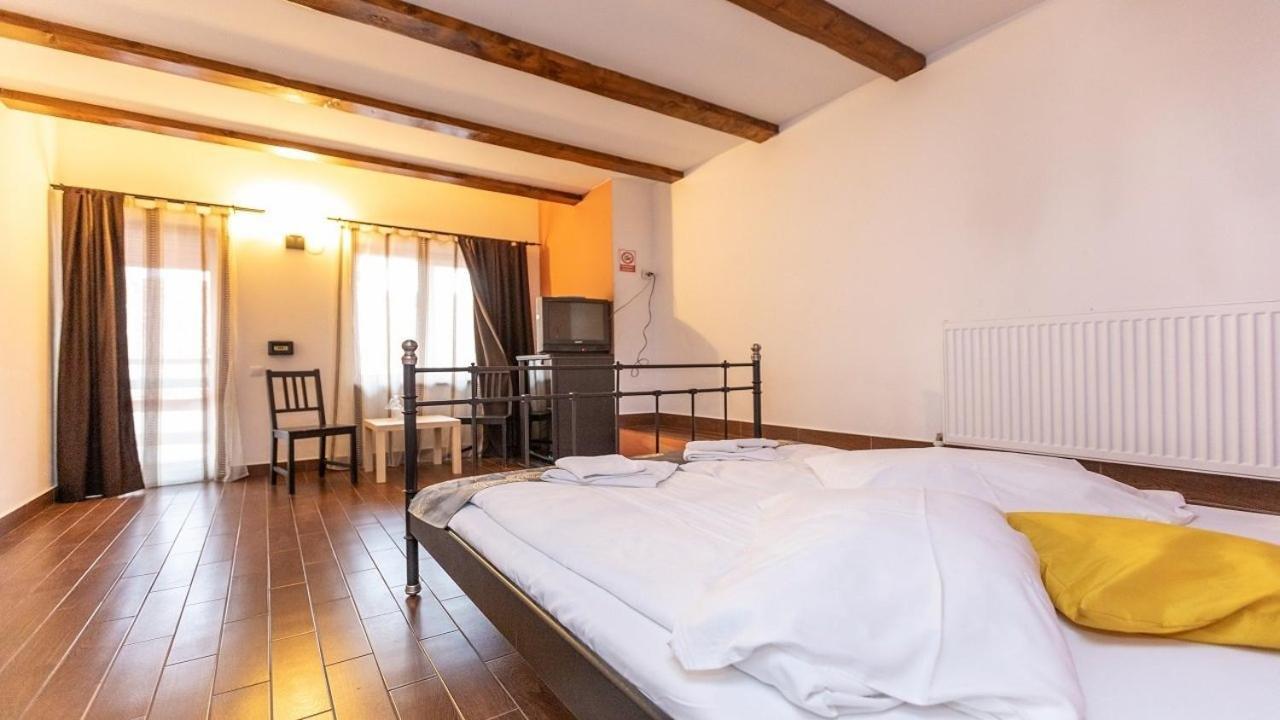 Pensiunea Pianino Brasov Bagian luar foto