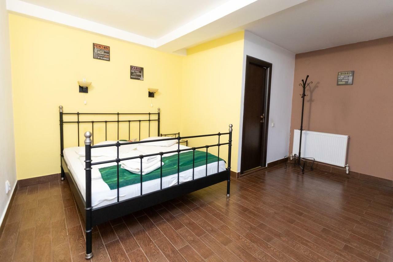 Pensiunea Pianino Brasov Bagian luar foto