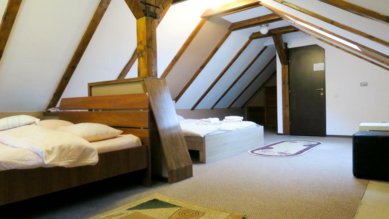 Pensiunea Pianino Brasov Bagian luar foto